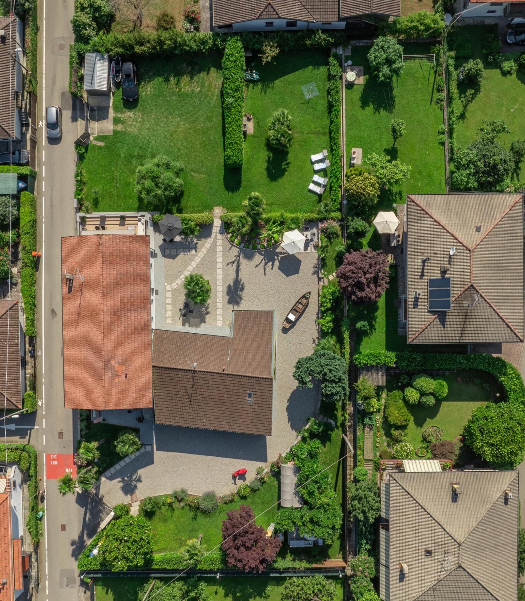 Casa ristrutturata con terrazza sul tetto — Maccagno