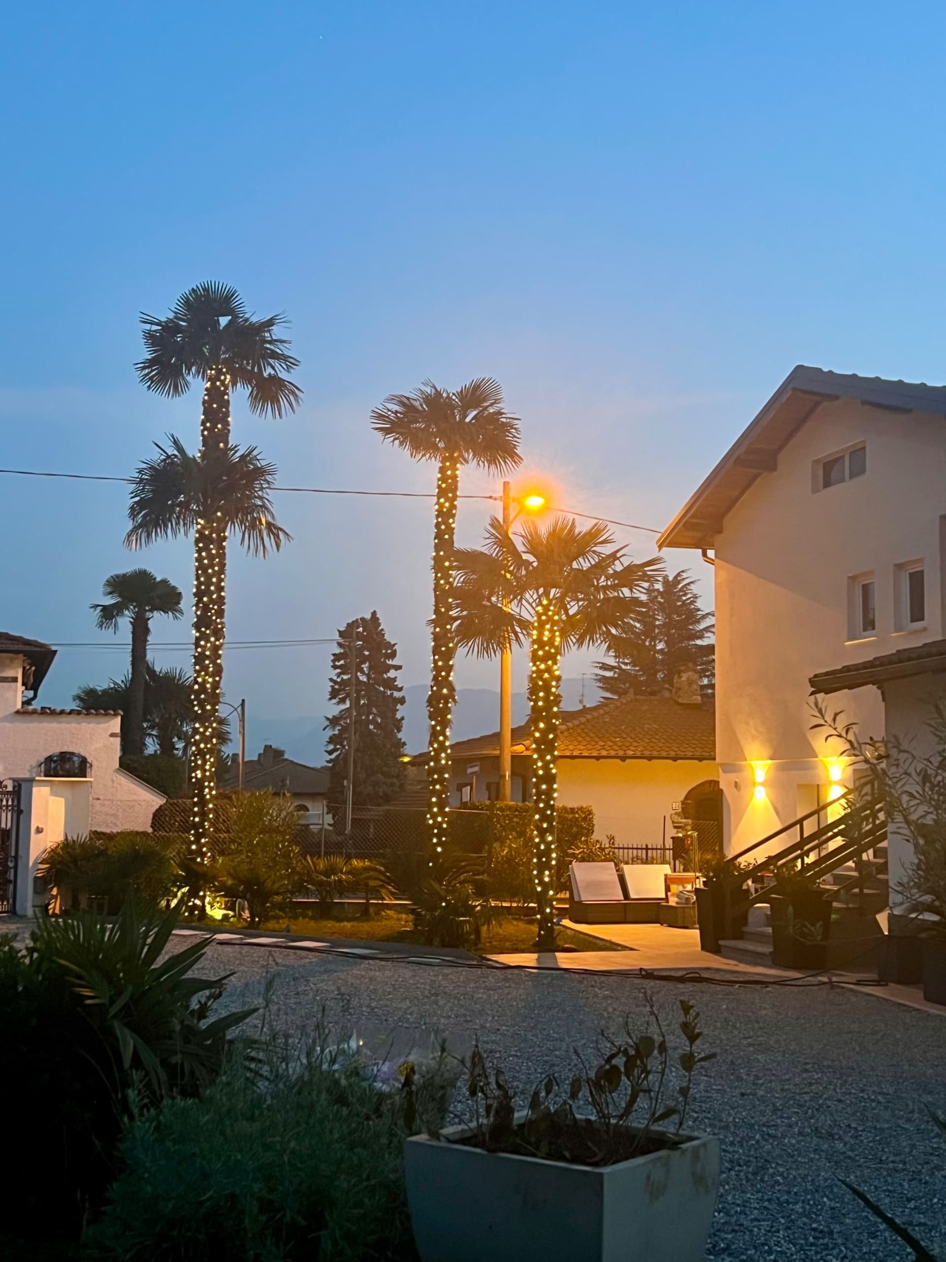 Casa ristrutturata con terrazza sul tetto — Maccagno