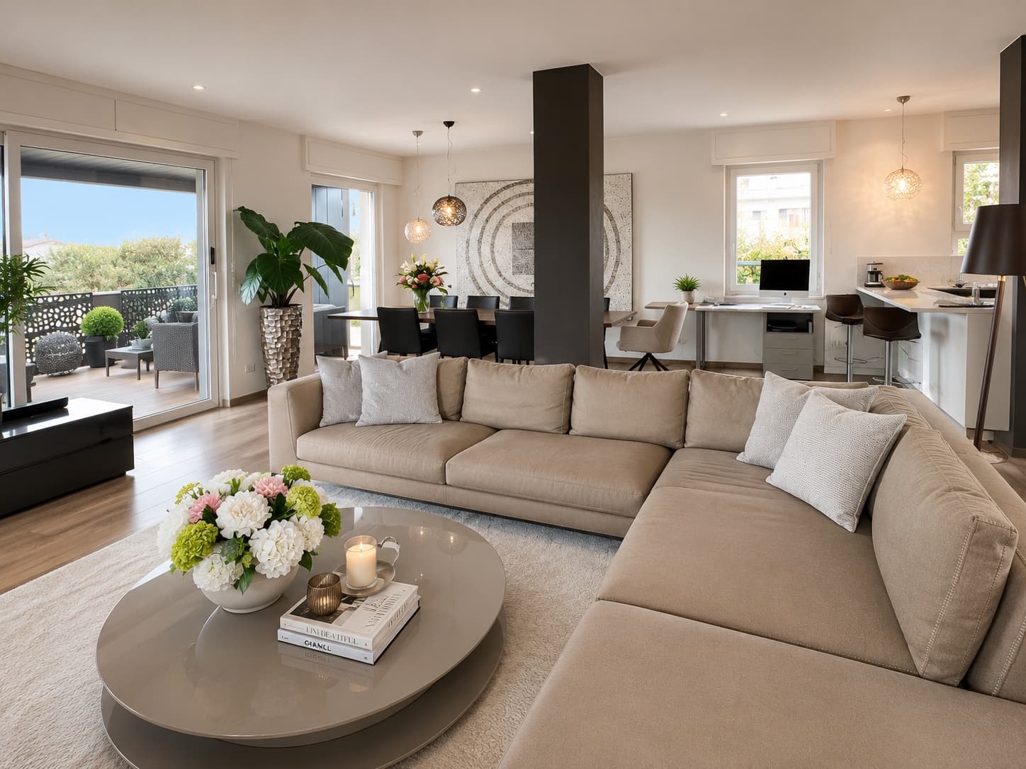 Casa ristrutturata con terrazza sul tetto — Maccagno