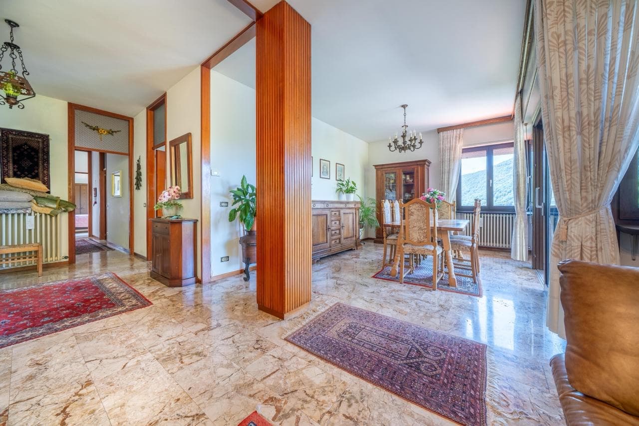 Villa in Dumenza