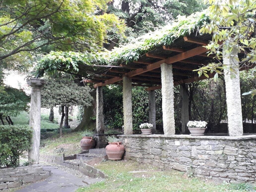 Villa esclusiva con vista lago sul Lago Maggiore — Luino