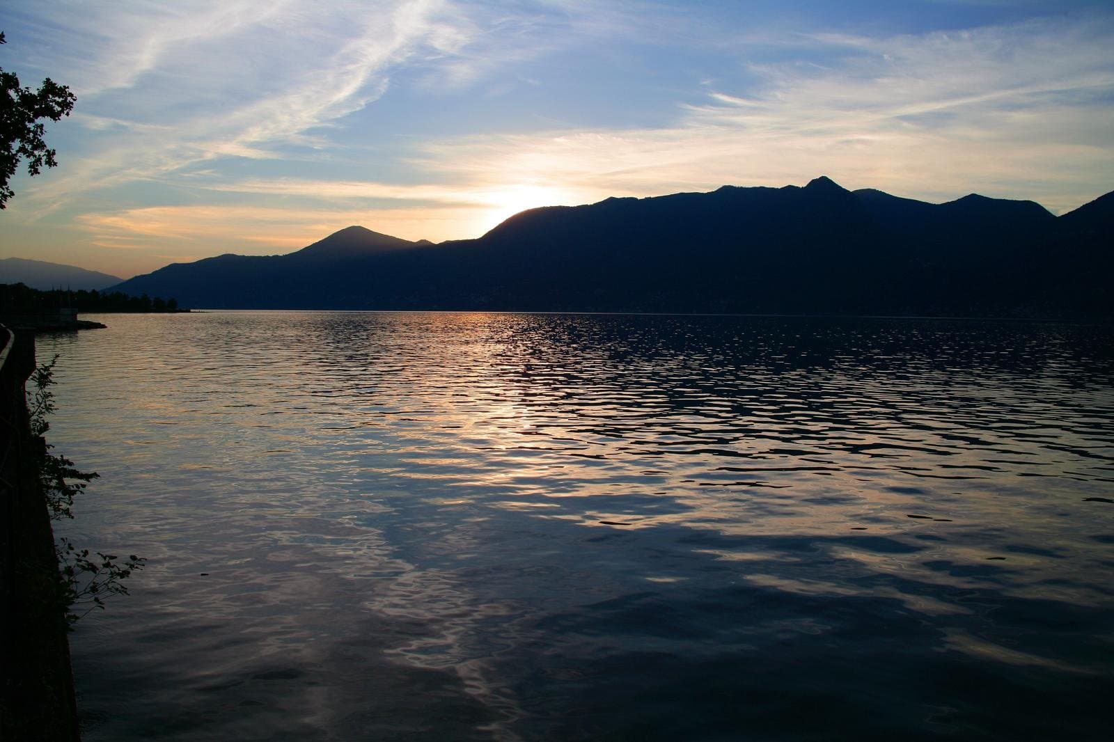 Villa esclusiva con vista lago sul Lago Maggiore — Luino