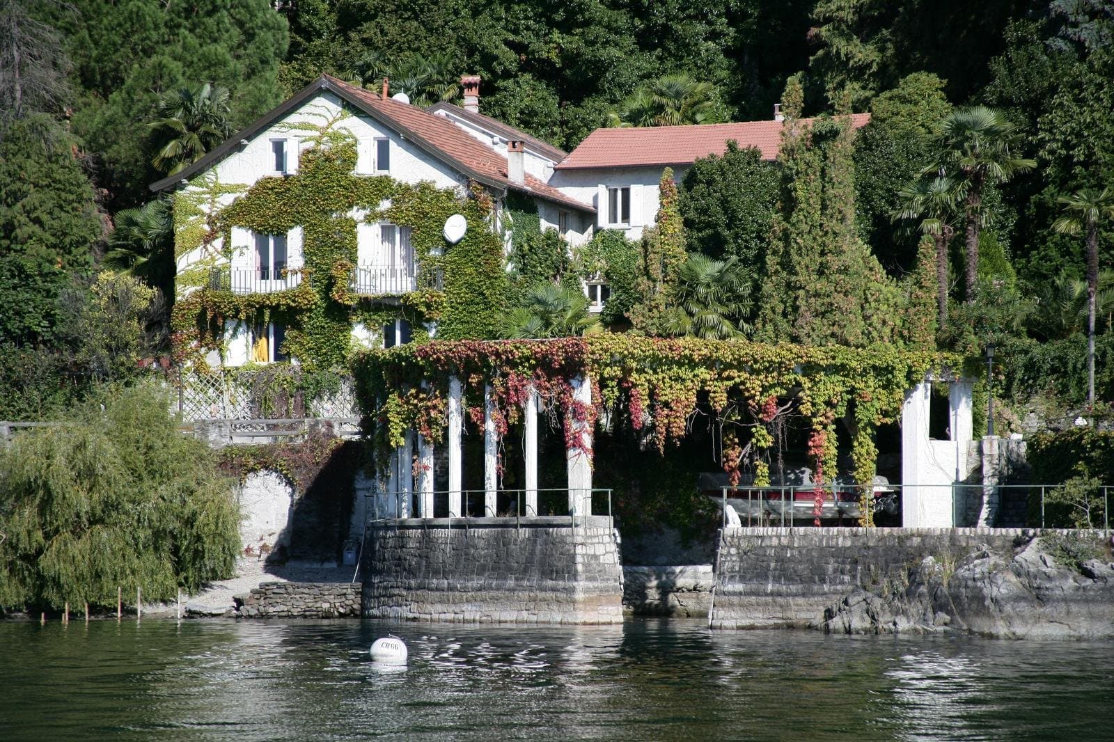Villa esclusiva con vista lago sul Lago Maggiore — Luino