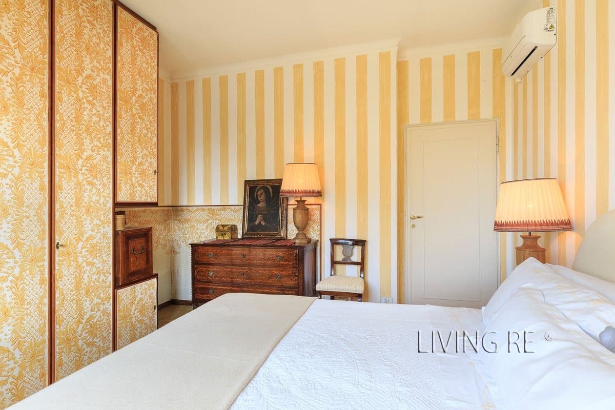 Exclusive Villa with Lake View on Lake Maggiore — Luino