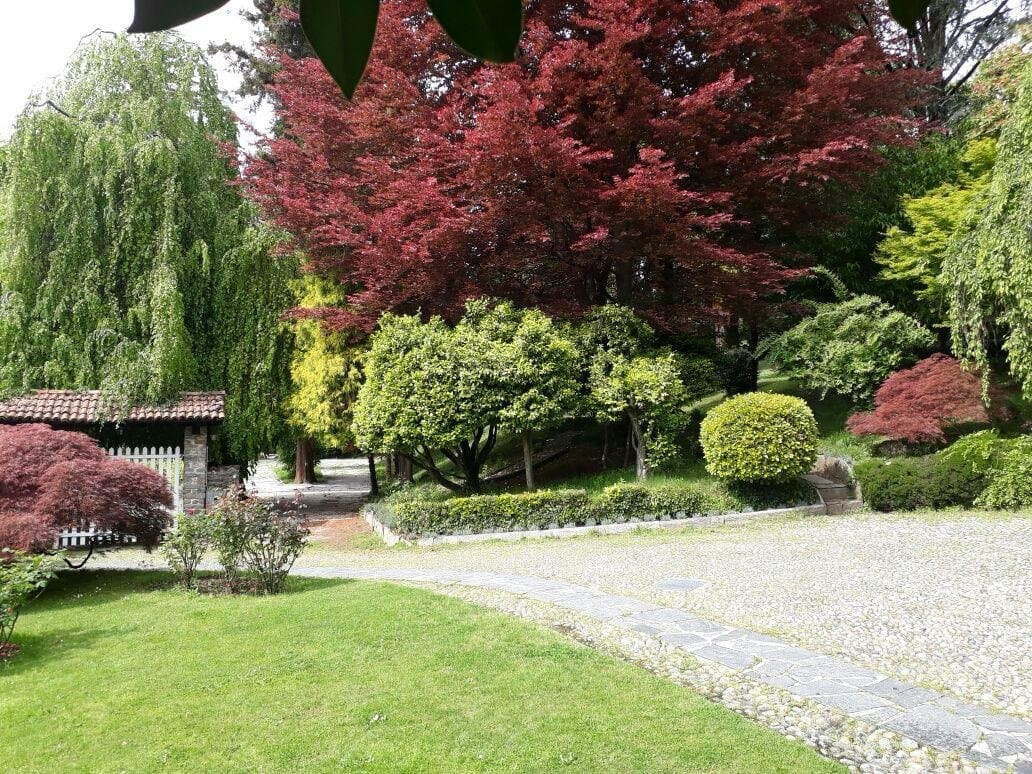 Villa esclusiva con vista lago sul Lago Maggiore — Luino