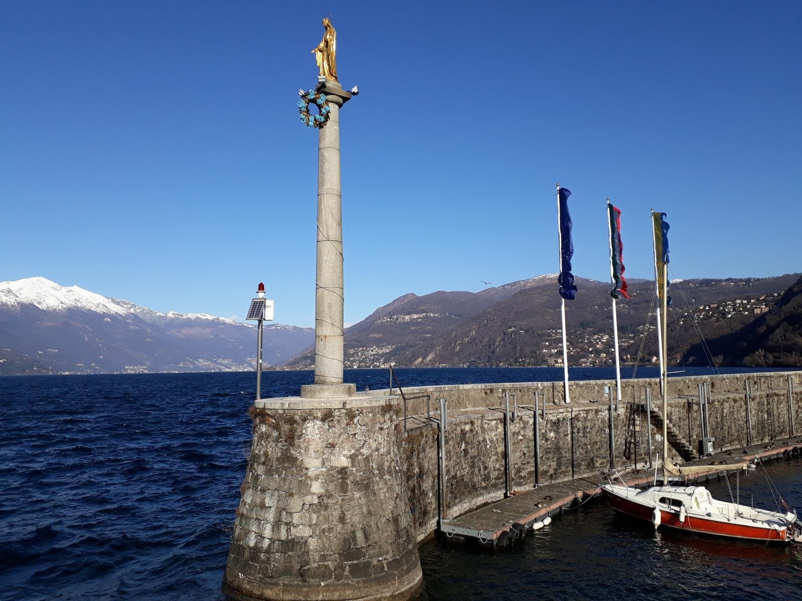 Villa esclusiva con vista lago sul Lago Maggiore — Luino